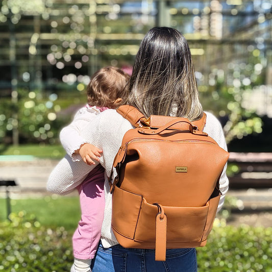 Qué debe llevar una pañalera de bebé el primer año: Lista esencial para mamás